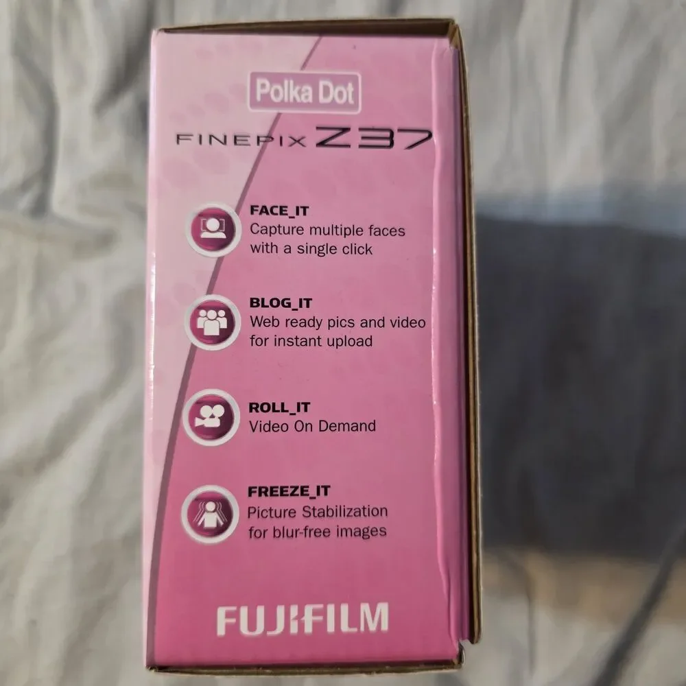 Fujifilm FinePix Z37 Pink Polka Dot Digital Camera 3x Zoom